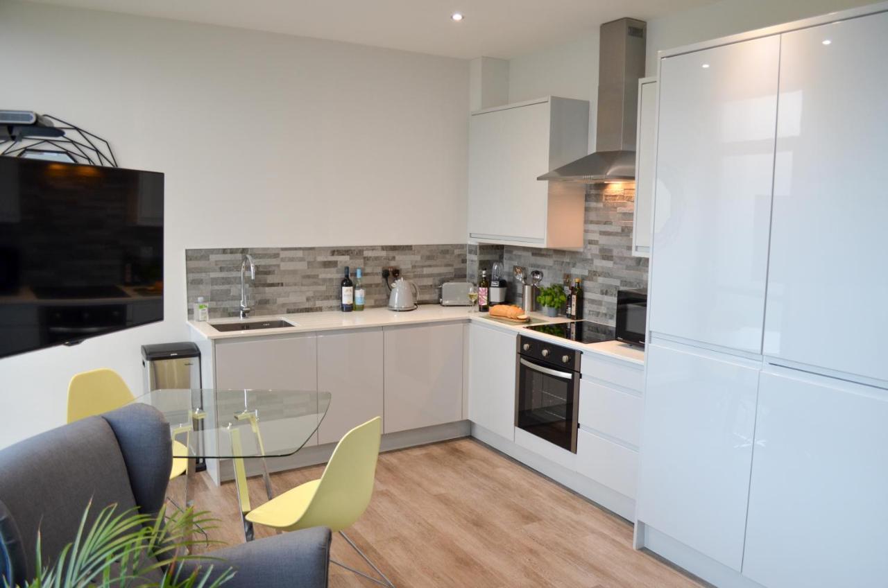 Cotels At 7Zero1: Modern Central Apartments with Broadband & Parking Milton Keynes Exterior photo