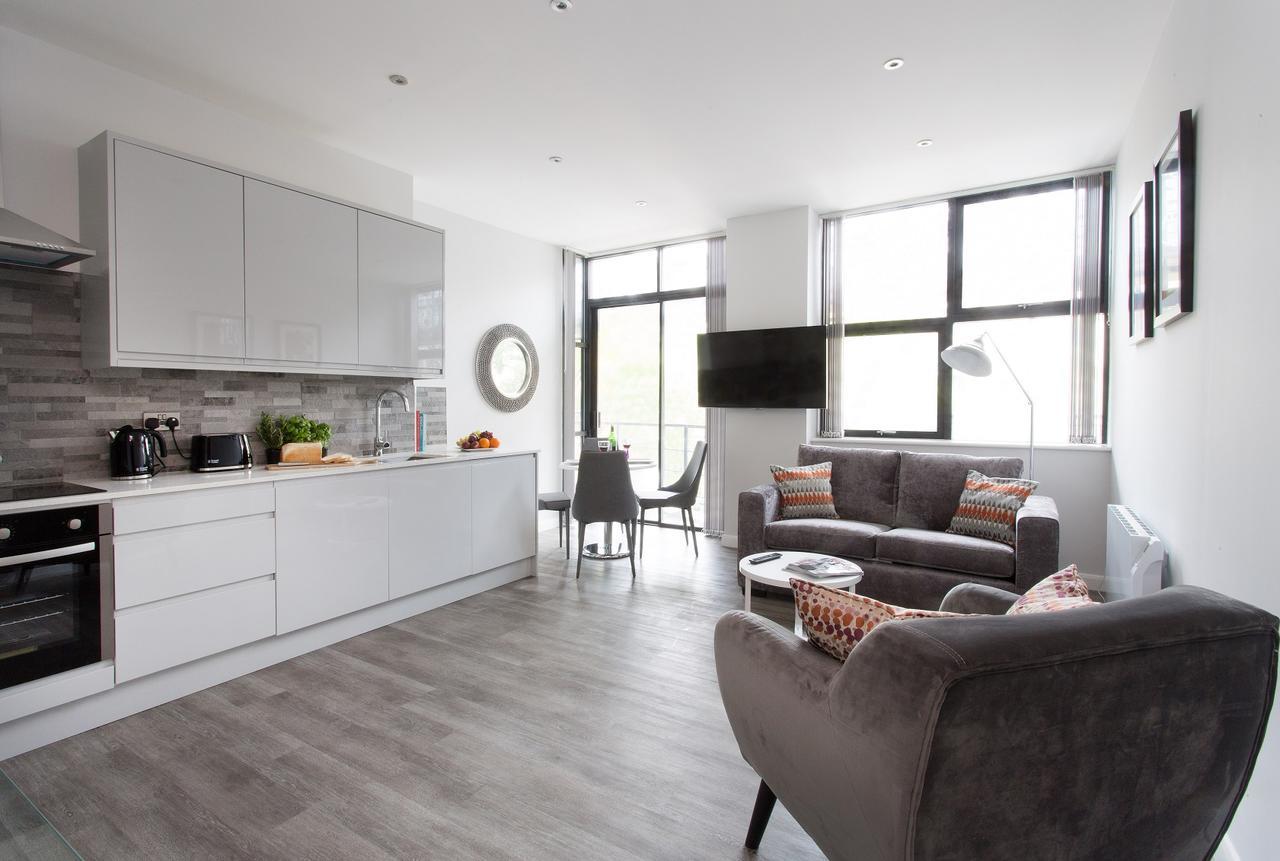 Cotels At 7Zero1: Modern Central Apartments with Broadband & Parking Milton Keynes Exterior photo