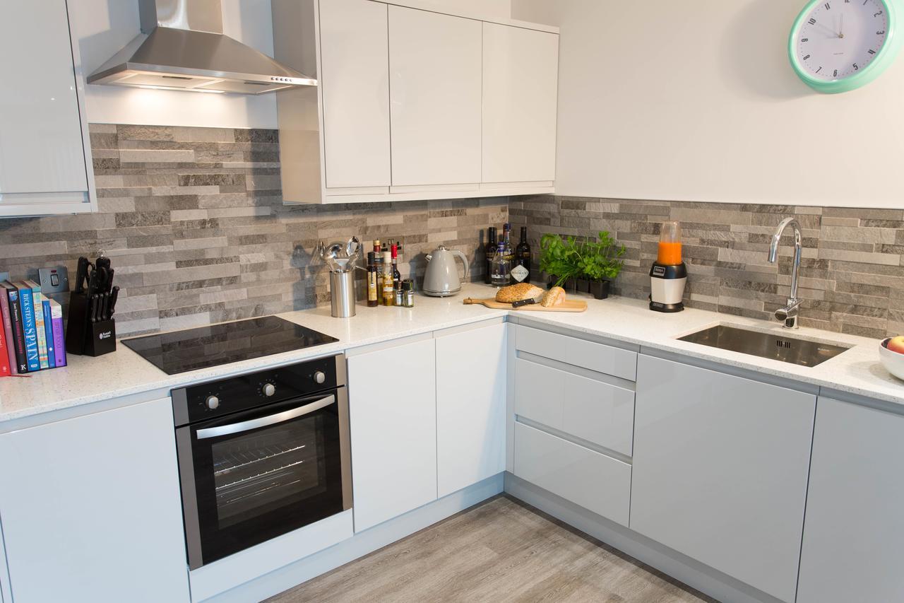 Cotels At 7Zero1: Modern Central Apartments with Broadband & Parking Milton Keynes Exterior photo