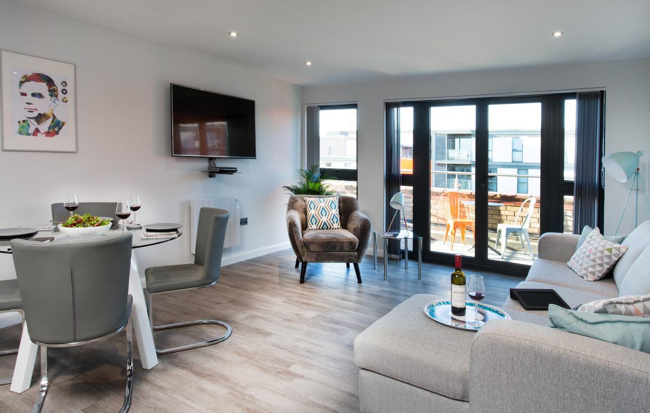 Cotels At 7Zero1: Modern Central Apartments with Broadband & Parking Milton Keynes Exterior photo